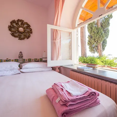 Krater Villa Taormina